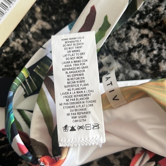 Vitamin A NWT Tropical Print Halter Bikini Top Size Medium - Picture 6 of 7